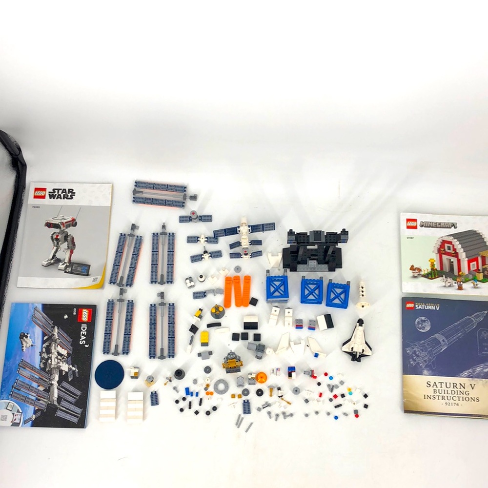 Lego Lot Space Assorted Pieces Rocket Minecraft Star Wars Saturn V ISS Parts